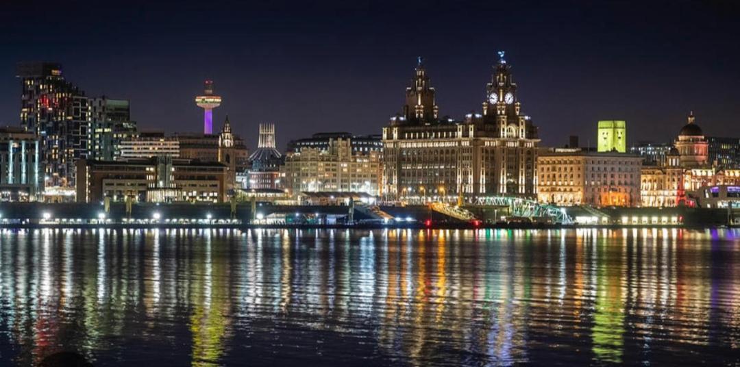 Holiday home Anfield Sleeps 5 *